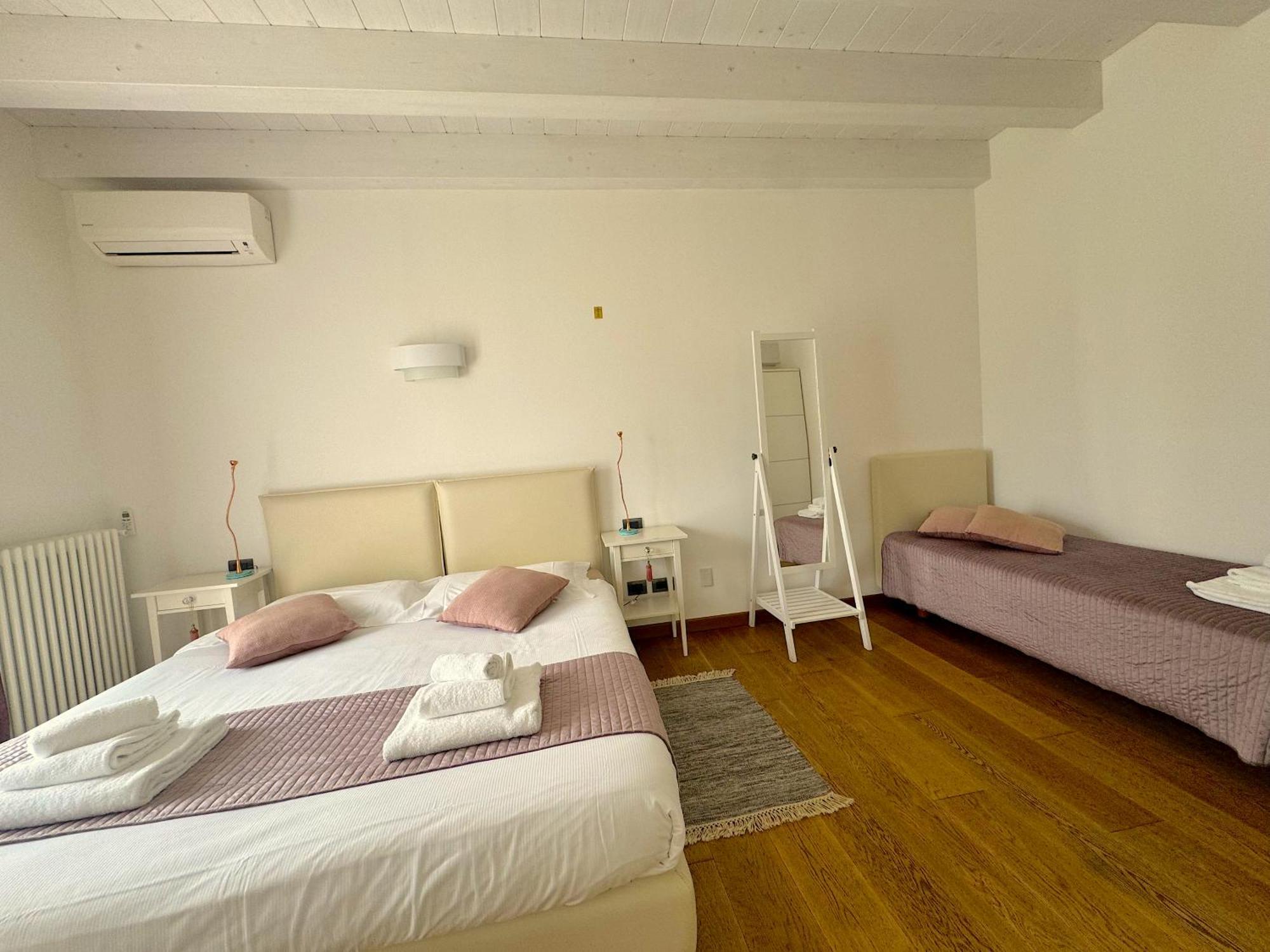 The Comfortable House With Big Pool In The Center Of Mergozzo Exterior photo