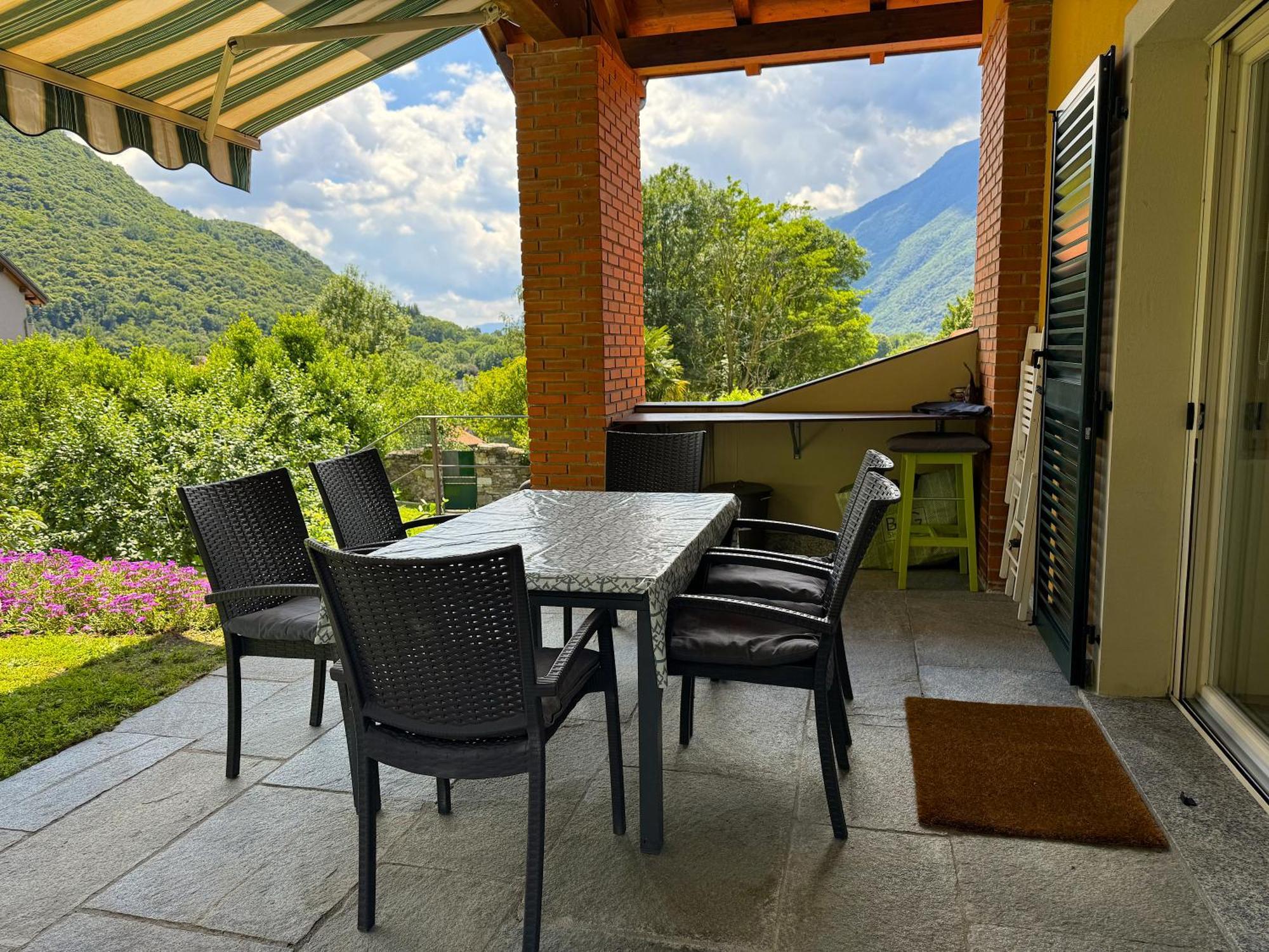 The Comfortable House With Big Pool In The Center Of Mergozzo Exterior photo
