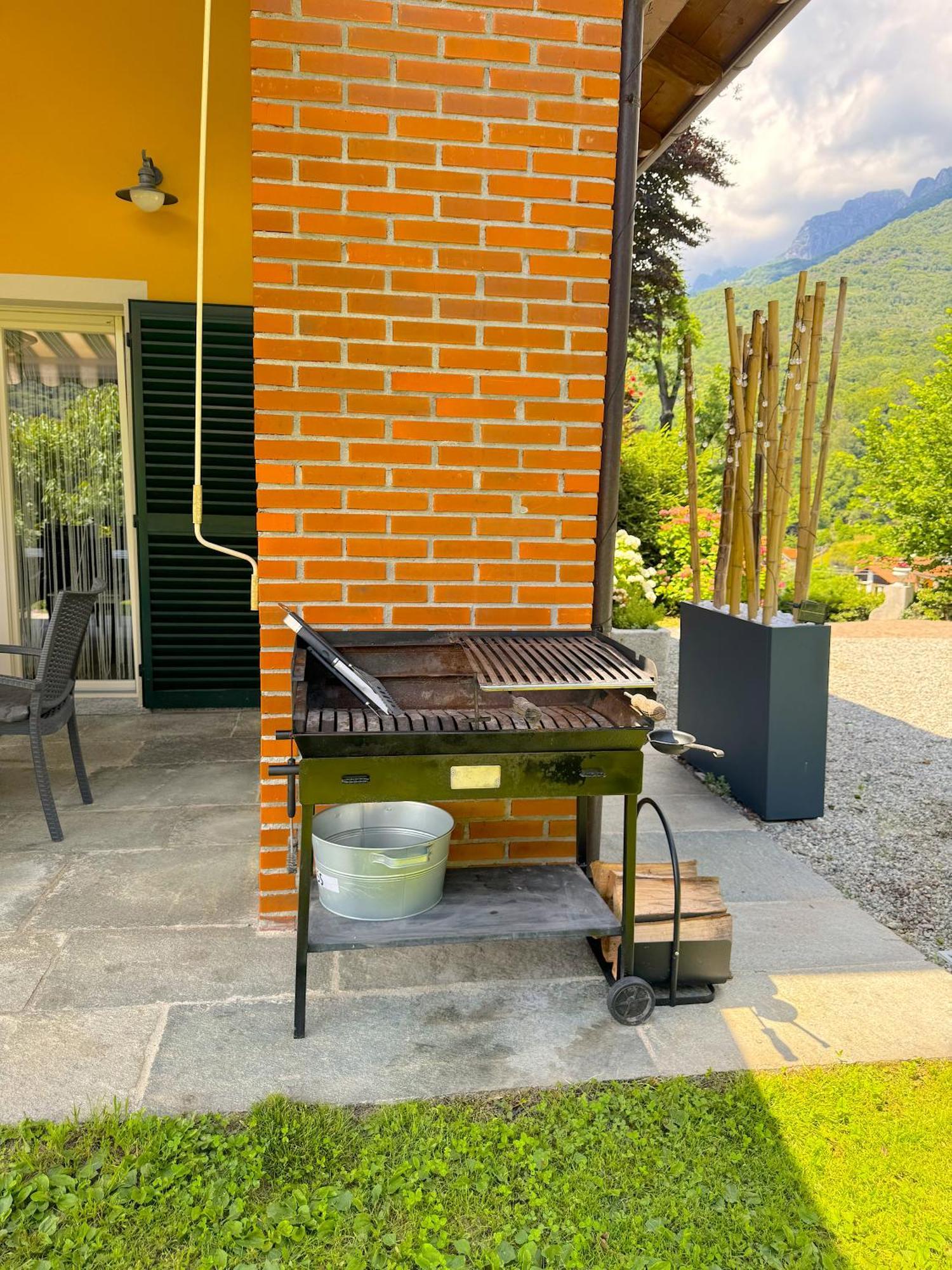 The Comfortable House With Big Pool In The Center Of Mergozzo Exterior photo